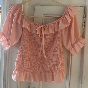 WOVEN SHIRRED PUFF SLEEVE TOP